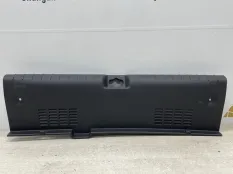 Накладка замка багажника Hyundai Solaris 2017-2020 85770H5000 2 HCR ДО РЕСТАЙЛИНГ