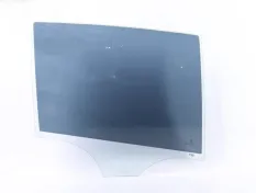 Стекло двери BMW 1 2011-2015 51357242558 F20 ДО РЕСТАЙЛИНГ, заднее правое