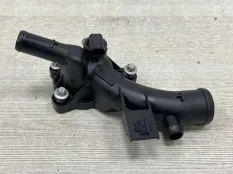 Корпус термостата Opel Astra 2013 55565336 J P10 5D РЕСТАЙЛИНГ A14XER