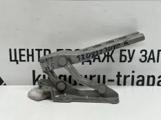 Петля капота Skoda Octavia 2004-2009 1Z0823302C A5 1Z3 ДО РЕСТАЙЛИНГ, правая