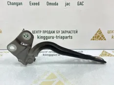 Петля капота Changan Eado Plus 2020-2024 8407110BN01, левая