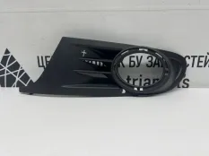 Решетка противотуманной фары Volkswagen Golf 2008-2012 5K0853665 6 5K1, левая
