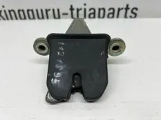 Замок багажника Skoda Octavia 2004-2009 1Z0827501E A5 1Z3 ДО РЕСТАЙЛИНГ