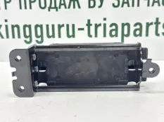 Отбойник крышки багажника Skoda Octavia 2013-2017 5E0827033B A7 5E3 ДО РЕСТАЙЛИНГ, левый