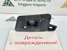 Кронштейн форсунки омывателя Volvo XC60 2017-2021 32234938 2 UZ ДО РЕСТАЙЛИНГ