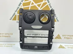 Рамка магнитолы Renault Duster 2020 682601546R 1 HSA/M РЕСТАЙЛИНГ 1.6 H4M, левая