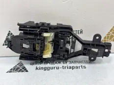 Кронштейн ручки двери Volvo XC90 2014-2019 31378253 2 L_ ДО РЕСТАЙЛИНГ, задний правый