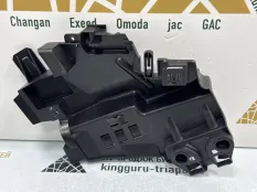 Кронштейн замка двери Volvo XC90 2014-2019 32205971 2 L_ ДО РЕСТАЙЛИНГ, задний правый
