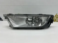 Фара противотуманная Skoda Octavia 2013-2017 5E0941699D A7 5E3 ДО РЕСТАЙЛИНГ, левая