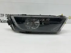 Фара противотуманная Skoda Octavia 2013-2017 5E0941700F A7 5E3 ДО РЕСТАЙЛИНГ, правая