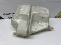Бачок омывателя Land Rover Freelander 2012-2014 LR002305 2 FA РЕСТАЙЛИНГ