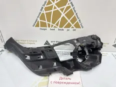 Кронштейн противотуманной фары BMW X5 2013-2018 51118054018 F15 M-PACK, правый