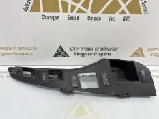Кронштейн бампера Renault Arkana 2019-2022 620361761R 1 LCM_, передний правый