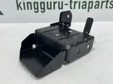 Кронштейн решетки радиатора Soueast S07 602005114AA, левый