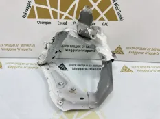 Кронштейн фары Volkswagen Touareg 2018-2022 760821138 3 CR7, правый