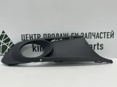Решетка противотуманной фары Volkswagen Jetta 2010-2015 5C6853666A 6 162 ДО РЕСТАЙЛИНГ, правая