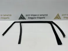 Уплотнитель стекла двери BMW X5 2013-2018 51357289668 F15, задний правый