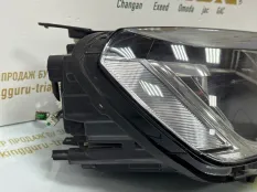 Фара ксеноновая Volkswagen Touareg 2014-2018 7P1941754B 2 7P5 РЕСТАЙЛИНГ, правая