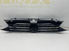 Решетка радиатора Volkswagen Passat 2014-2020 3G0853601B B8 3G1 ДО РЕСТАЙЛИНГ