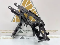 Кронштейн фары BMW X5 2019-2023 51647421710 G05, передний правый