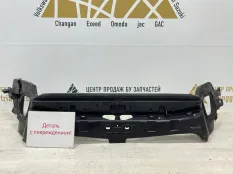 Дефлектор радиатора верхний BMW X5 2019-2023 51747421675 G05