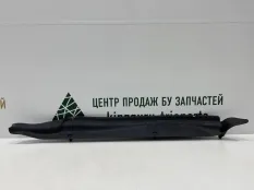 Пыльник крыла Volkswagen Touareg 2010-2014 7P6821111B 2 7P5 ДО РЕСТАЙЛИНГ, передний левый