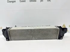 Радиатор интеркулера BMW X1 2015-2019 17517617598 F48