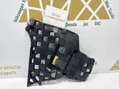 Кронштейн бампера BMW X7 2019-2022 51128069903 G07 M-PACK, задний левый
