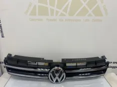 Решетка радиатора Volkswagen Touareg 2010-2014 7P6853651A 2 7P5 ДО РЕСТАЙЛИНГ