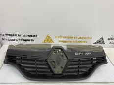 Решетка радиатора Renault Logan 2014 623107605R 2