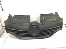 Решетка радиатора Renault Logan 2014-2018 623107605R 2 L8 ДО РЕСТАЙЛИНГ