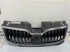 Решетка радиатора Skoda Octavia 2017 5E0853653A A7 РЕСТАЙЛИНГ