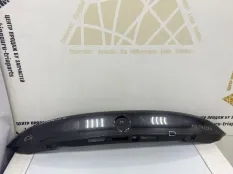 Накладка крышки багажника BMW 6 2017-2020 51137483595 G32