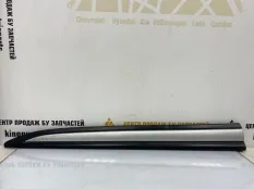 Молдинг двери Mitsubishi Outlander 2015-2022 5727A403 3 GF, передний левый