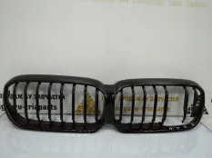 Решетка радиатора BMW 5 2020-2022 9464210 G30 РЕСТАЙЛИНГ