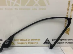 Уплотнитель двери BMW X1 2015-2019 51337350498 F48, передний правый