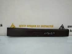 Молдинг двери BMW X1 2015-2019 51137352094 F48, задний правый