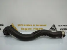 Патрубок интеркулера BMW 3 2015-2020 13717597592 F30 РЕСТАЙЛИНГ