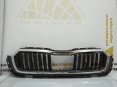 Молдинг решетки радиатора Skoda Octavia 2019-2022 5E3853761 A8 NN3