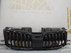 Решетка радиатора Skoda Octavia 2017-2020 5E0863653A A7 5E3 РЕСТАЙЛИНГ