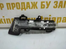 Повторитель поворота в зеркало Skoda Octavia 2017-2020 5E0949102 A7 5E3 РЕСТАЙЛИНГ, правый