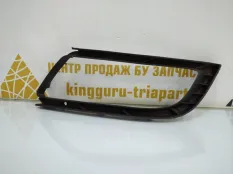 Решетка противотуманной фары Skoda Superb 2013-2015 3T0807682 2 3T4 РЕСТАЙЛИНГ, правая