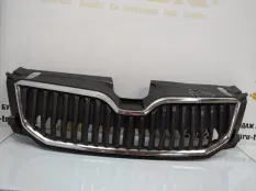 Решетка радиатора Skoda Octavia 2013-2017 5E0853653 A7 5E3 ДО РЕСТАЙЛИНГ