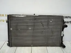 Радиатор охлаждения двигателя Volkswagen Golf 2008-2012 1K0121253BB 6 5K1