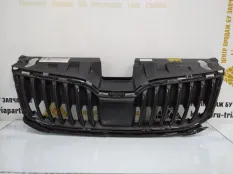 Решетка радиатора Skoda Octavia 2013-2017 5E0853653A A7 5E3 ДО РЕСТАЙЛИНГ
