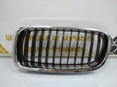 Решетка радиатора BMW 3 2015-2020 7295435 F30 РЕСТАЙЛИНГ, левая