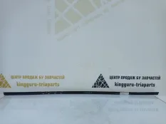 Накладка рамки двери верхняя BMW X7 2019-2022 51357444109 G07, задняя левая