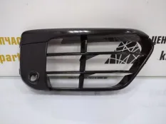 Решетка бампера BMW X1 2015-2019 51117383356 F48, правая