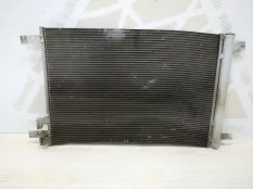 Радиатор кондиционера Skoda Octavia 2017-2020 5Q0816411BD A7 5E3 РЕСТАЙЛИНГ