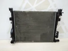 Радиатор охлаждения двигателя Renault Logan 2014-2018 214105731R 2 L8 ДО РЕСТАЙЛИНГ